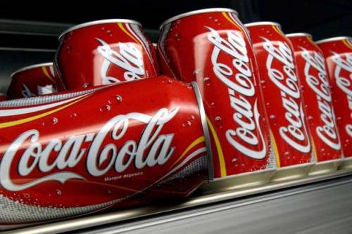 Il governo pensa di tassare anche aranciata e Coca Cola Sei d'accordo? SONDAGGIO