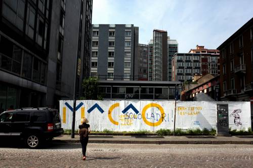 Pisapia si tira indietro: gli occupanti di Macao? Non decide il Comune