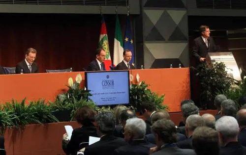 Lo spread impazzito torna a 424 Vegas: «È la dittatura del mercato»