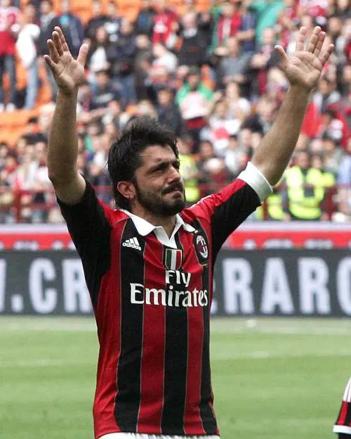 Il calcio che soffre  e quelli che piangono...