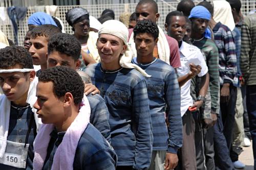 Immigrazione, la Cancellieri frena sul decreto flussi: "Non c'è offerta di lavoro"