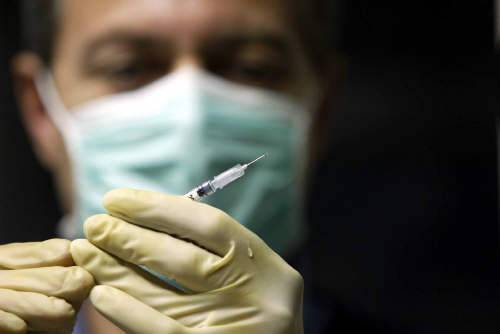 Vaccino scaduto iniettato a bimbo. Denunciati dipendenti Asl