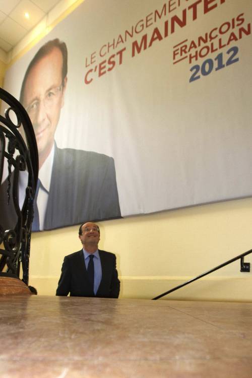 "Budino" Hollande, in ostaggio di quattro donne