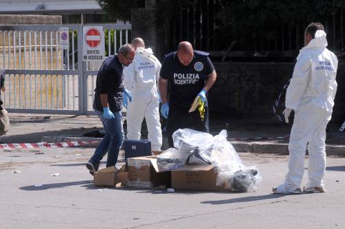 Attentato scuola Brindisi, è giallo sull'assassino Cancellieri: "È terrorismo"