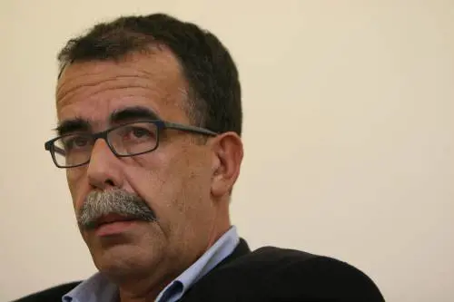 Sandro Ruotolo massacra  il finto mostro di Brindisi E il popolo del web lo insulta