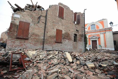 Terremoto, primi interventi: stanziati 600 euro a famiglia