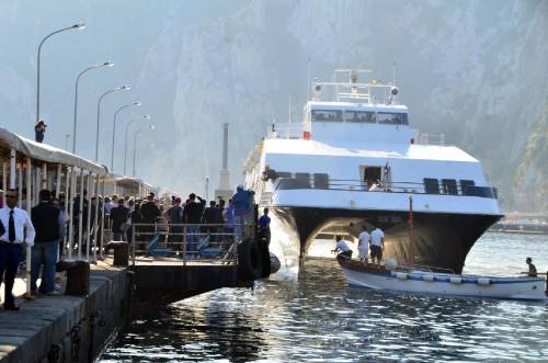 Le tariffe sono troppo care La rivolta al porto di Capri: stop a tutte le imbarcazioni