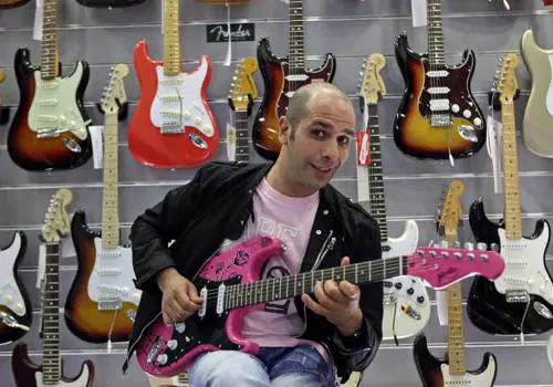 Metamorfosi delle rockstar Le tasse diventano esagerate e loro dicono cose di destra