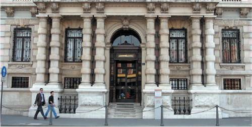 Generali, sabato il cda per cambiare management In pole c'è Mario Greco