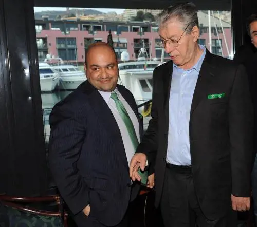 La Lega, Belsito e i clan: adesso spunta un pentito  Bossi: "Non ne posso più"