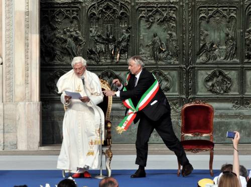 Da Sant’Ambrogio al cane Rex Un rosario di gaffe per Pisapia