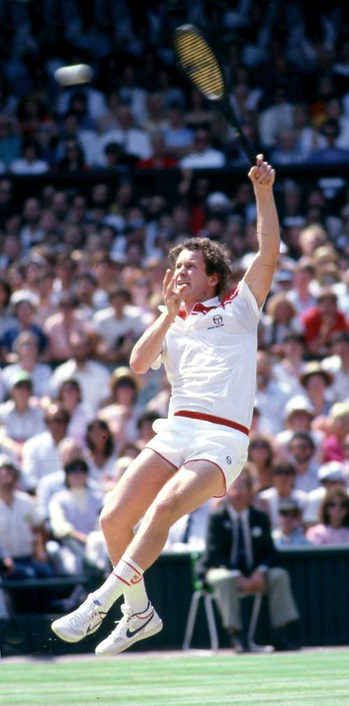McEnroe gioca in attacco anche quando scrive