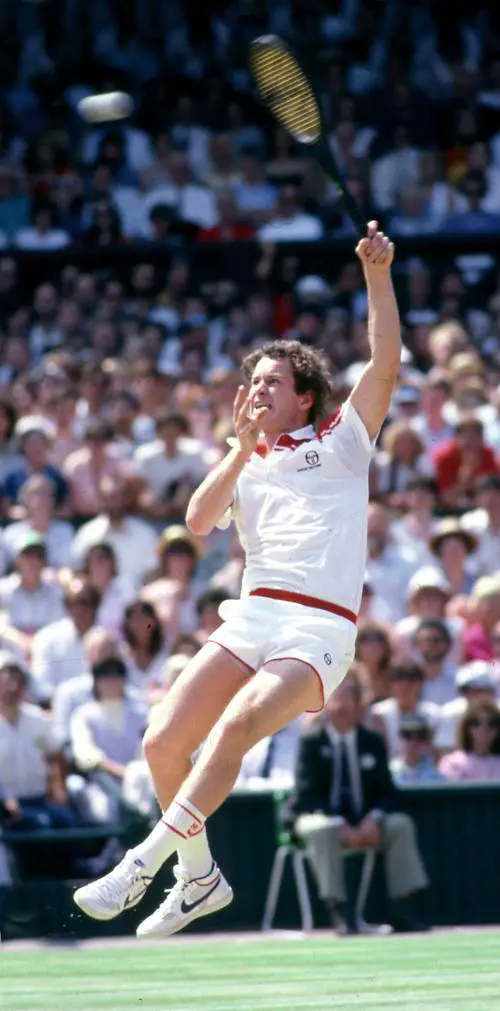 McEnroe gioca in attacco anche quando scrive