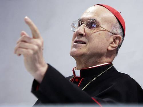 Bufera in Vaticano, Bertone: "Attacchi mirati ma il Papa non si lascia intimorire"