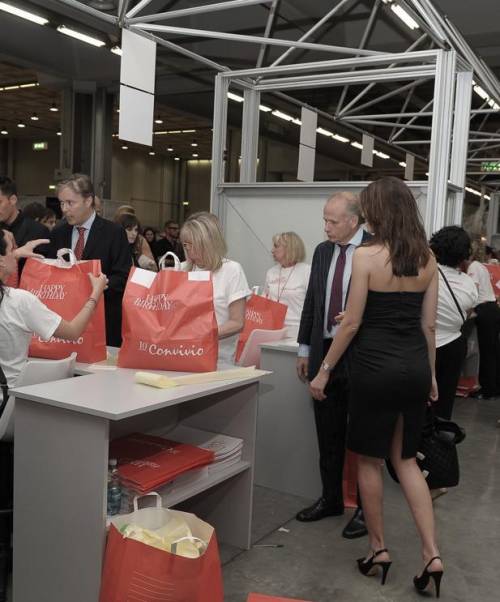 Vip e stilisti in gara per aiutare chi soffre