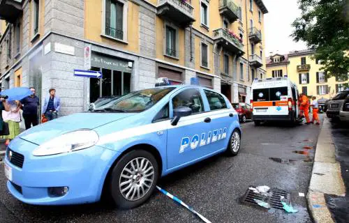 Spari poco dopo la partita Trovati morti notaio 45enne e la giovane amante lituana