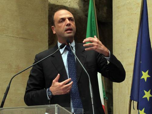Responsabilità civile,  l'ultimatum di Alfano: "Non si chieda fiducia"
