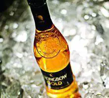 Gli italiani dall’happy hour al Golden hour. Meglio se con gli amici