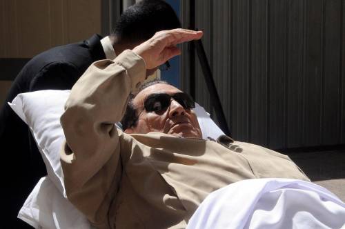 Mubarak non è morto ma è in gravi condizioni