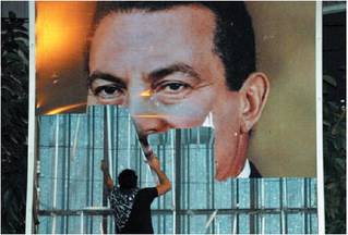 Choc al Cairo, Hosni Mubarak oggi a casa