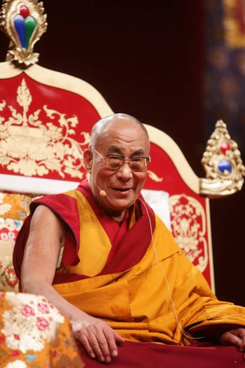 Il passo indietro del Comune: no cittadinanza a Dalai Lama