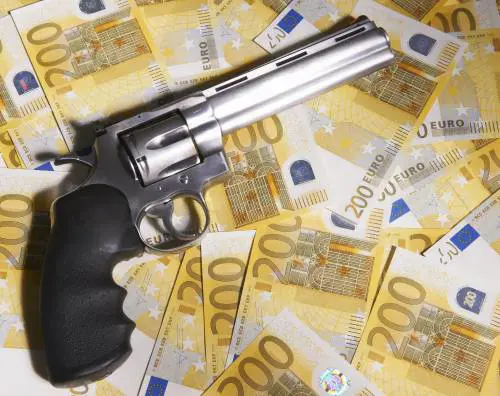 Paga le tasse, o tammazzo!