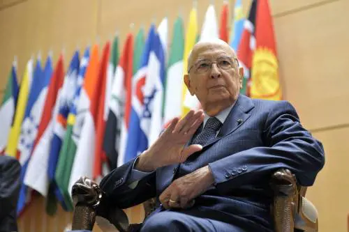 Sono tutti contro le intercettazioni... se toccano Napolitano