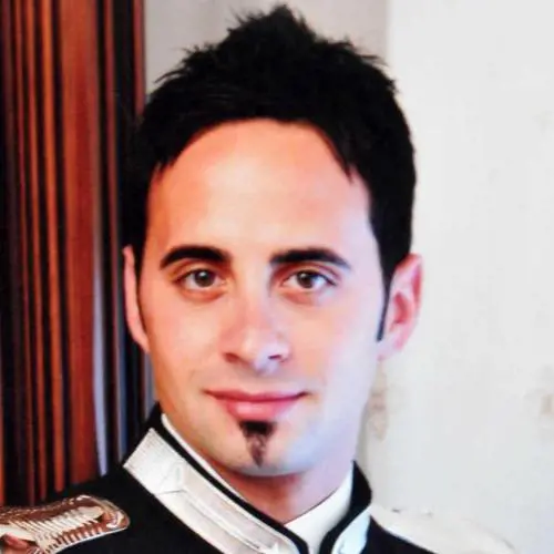 Trentanni, lascia la moglie e il figlio di 8 mesi. I compaesani: «Un ragazzo buono»