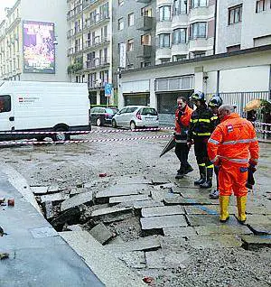 Esplode conduttura dellacqua Traffico bloccato per ore