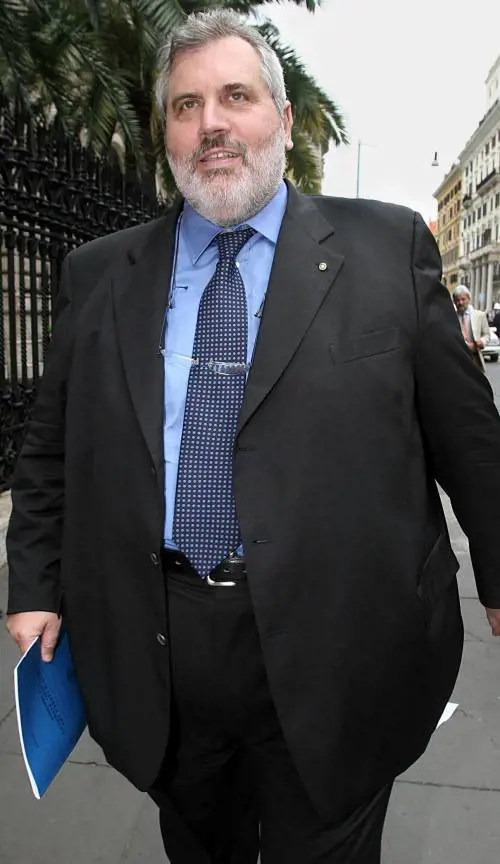 Il caso Pamplona-Unicredit accende lallarme scalate