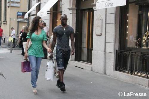 Raffaella Fico in dolce attesa? E se il padre fosse Balotelli?