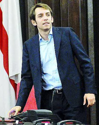 Assessore contro il consigliere: «Non spendo 390mila euro»