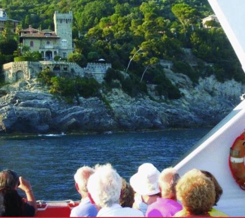 Le autostrade del mare affondano nelle parole