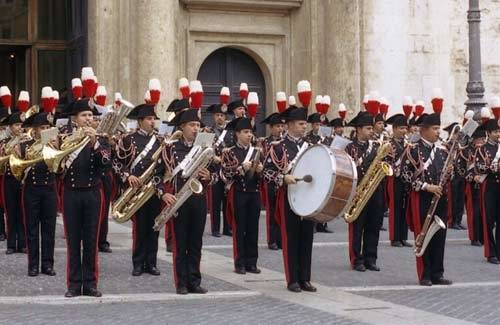 "Test Hiv per entrare in banda dei carabinieri"