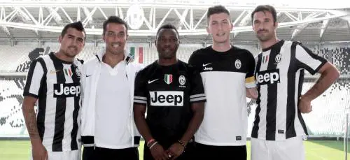 Agnelli mette in riga Allegri: "Allora il Milan ha 2 stelle!"