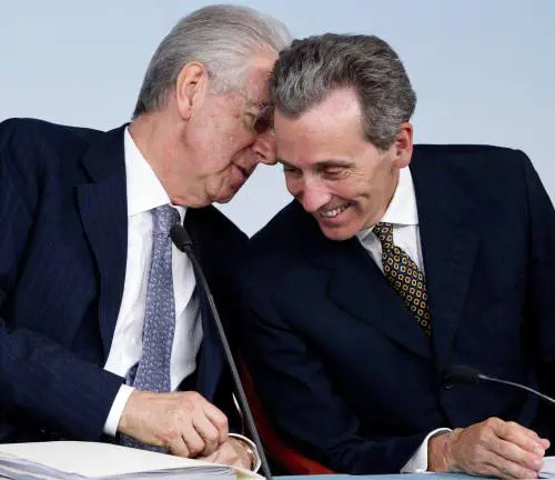 Fmi conferma le previsioni per il Pil: nel 2012 -1,9%. Lo spread tra Btp e Bund supera i 490 punti
