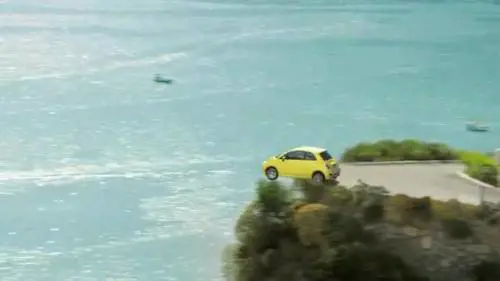 Fiat, lo spot della 500 immigrante