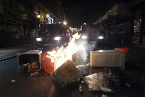 Spagna, notte di guerriglia a Madrid