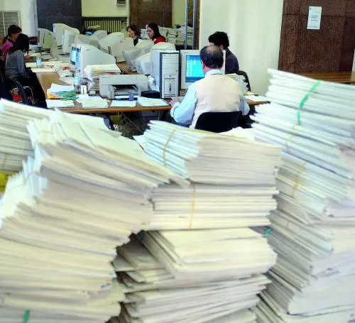 La burocrazia è il terremoto dell'Italia