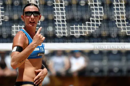 Cicolari e Menegatti, la sabbia è azzurra
