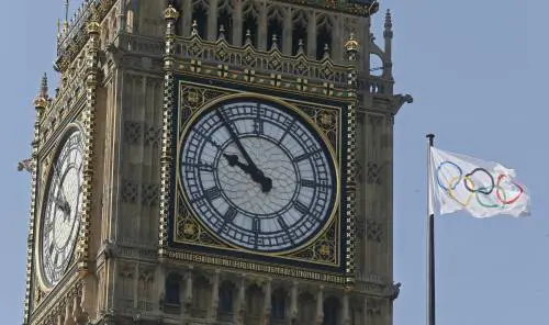 Un britannico su due ​vuole Brexit dopo Parigi