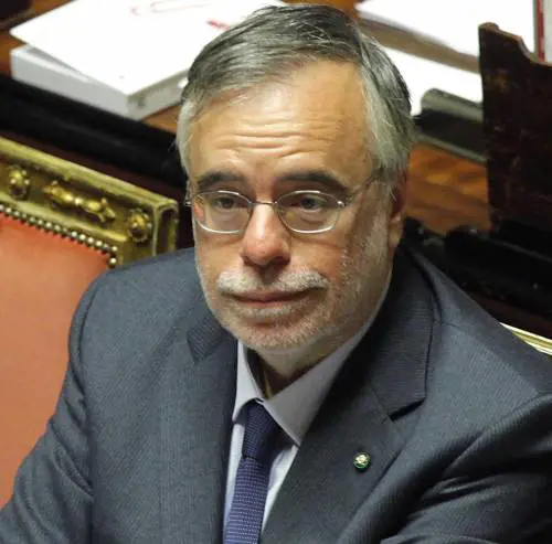 Monti si candida o no? Intanto compaiono i simboli di "Italia per Monti"