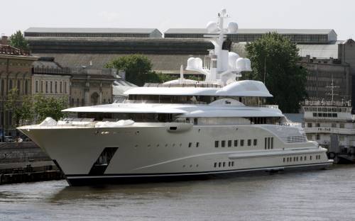 Lo yacht più grande del mondo Un petroliere batte Abramovich