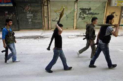 Siria, la battaglia decisiva. 20.000 soldati attorno ad Aleppo