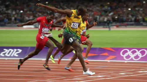 È Bolt l'uomo-jet di Londra. Cambia stile per lo storico bis