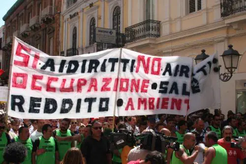Clini e Passera a Taranto. Dall'Ilva 146 milioni per l'ambiente