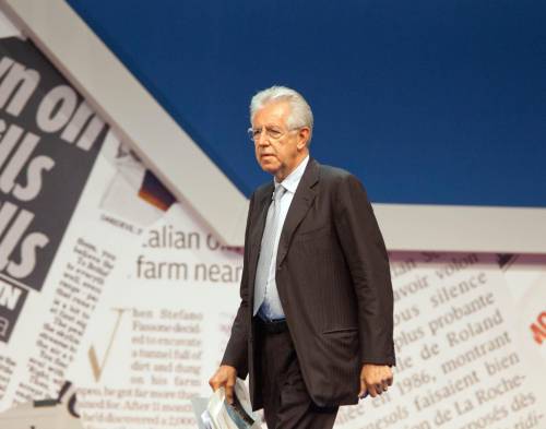 Mario Monti al meeting di Rimini: "Vedo la fine della crisi. Dare fiducia ai giovani"