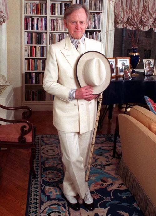 Che pacchia, ritorna Tom Wolfe