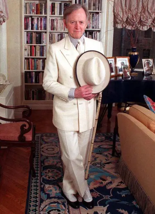 Che pacchia, ritorna Tom Wolfe