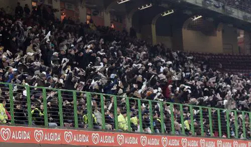 Il calcio stoppa i politici: basta stadio gratis